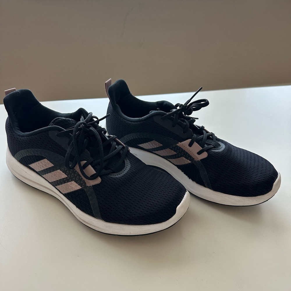 Adidas Cloudfoam Sneakers Women’s size 8 US